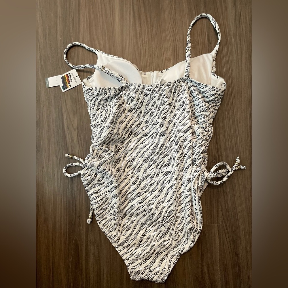 Time and Tru Black and White One Piece Swimsuit with Plunging Neckline size L - Picture 6 of 8